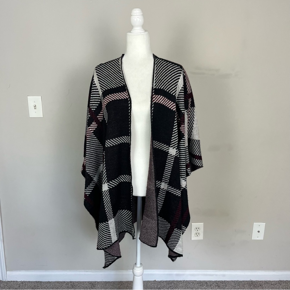 OVERSIZED OPEN FRONT PLAID PONCHO IN BLACK, RED, AND WHITE ONE SIZE FITS ALL - Picture 14 of 14